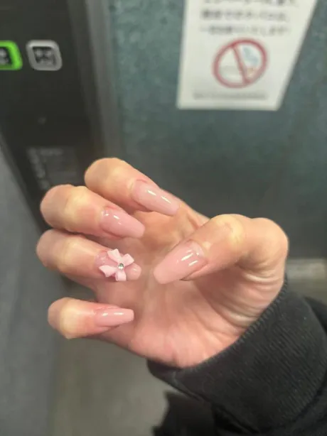 ひなこ☆圧倒的美少女！隣の人妻お口で愛して