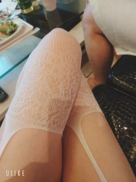 菜々緒Aroma Eross［外国人又は海外出身のキャストも在籍］