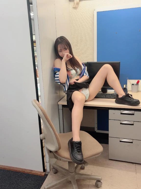 シンプルにッ︕乳⾸が⾒たいッッッッ︕︕︕