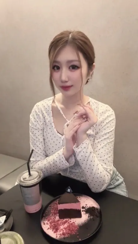 我慢我慢💞/新人にじほ☆モデル級スレンダー美女