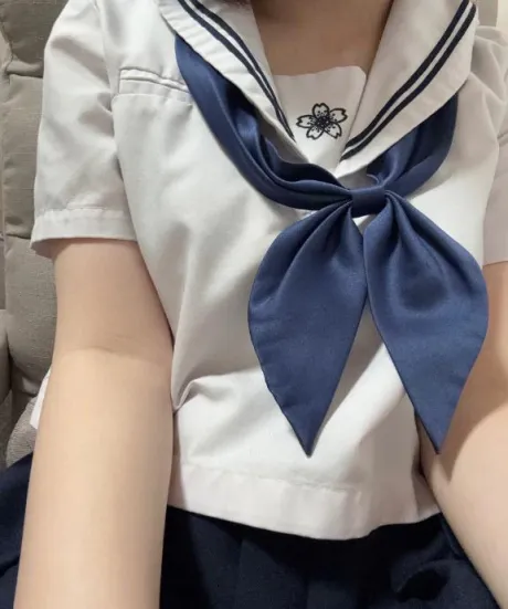 出勤してます！/風俗初体験 むい