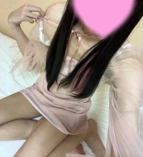 あとむ（ニューハーフ）人妻生レンタルーNTRー