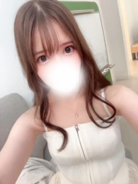 新人かやティアラ