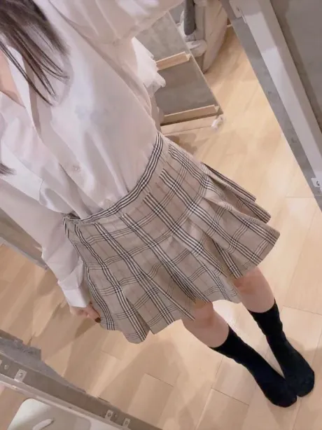 体験入店 さき3年H組