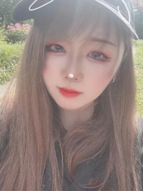𝐒𝐮𝐧𝐝𝐚𝐲/れいな