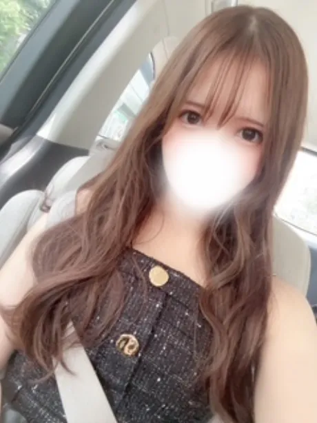 新人かやティアラ