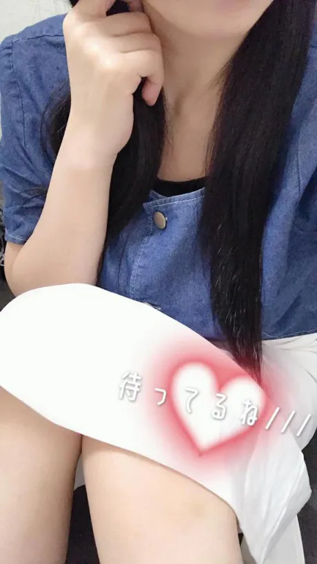 由莉（ゆり）のブログ 体操座り,,,///❤️