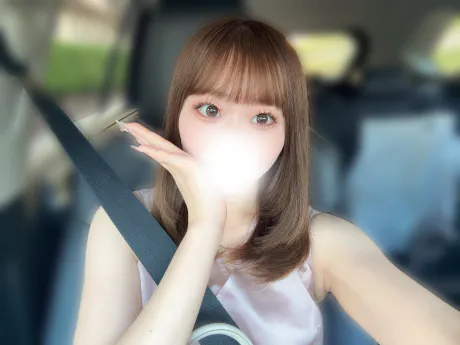 どんなキスする？🤍/新人あき☆しっとり色香溢れる美女