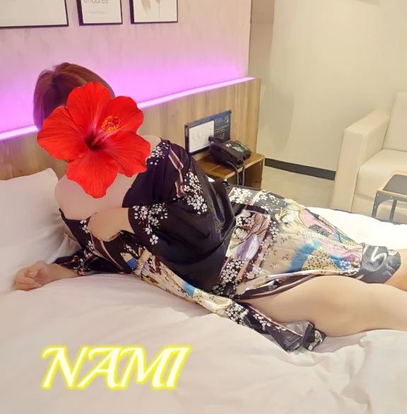 なみ人妻の楽園