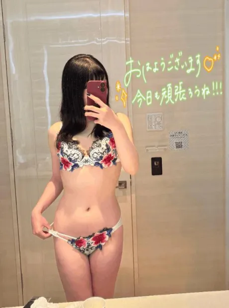 れいらTEKOKI GIRLS COLLECTION
