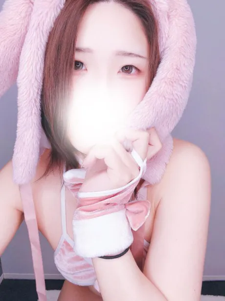 しおり素敵な女の子は好きですか?