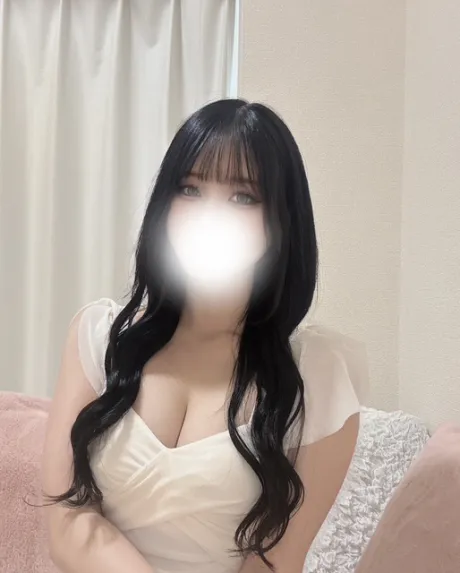 新人らうるティアラ