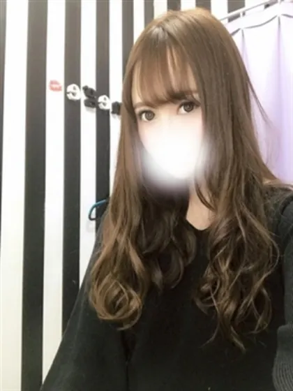 新人ゆずか/ティアラ