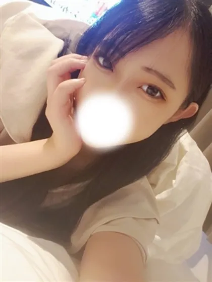 新人なつゆティアラ