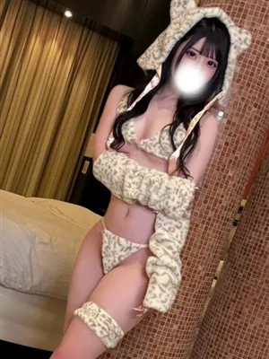 新人りりはティアラ