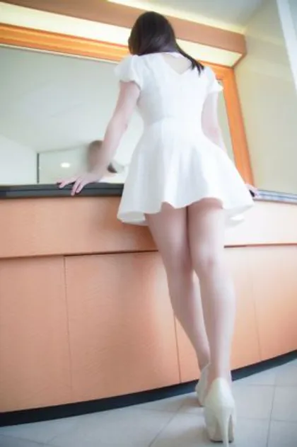 みつきここが噂の人妻の楽園