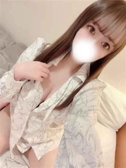 新人あいなティアラ