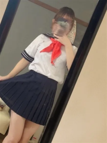 新人なるせティアラ