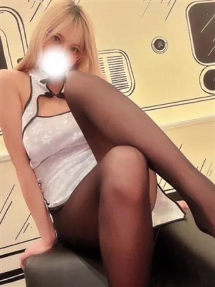 新人ももティアラ