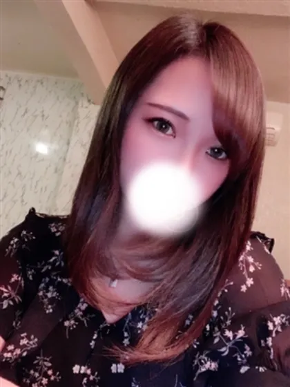 新人ゆかティアラ