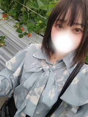 新人まおみティアラ