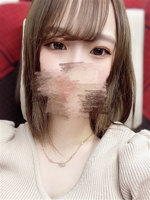 新人ひなみティアラ