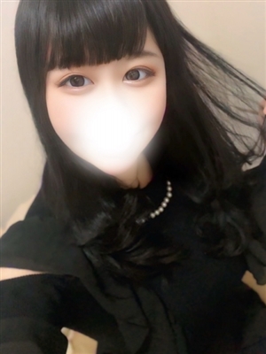 新人なつきティアラ