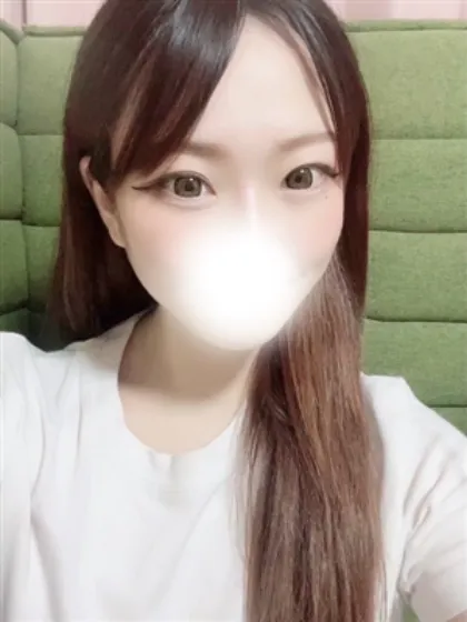 新人めるるティアラ