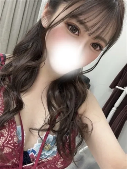 新人めいあ/ティアラ