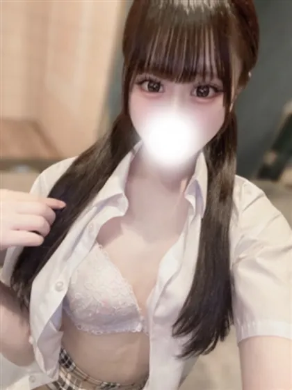 新人やしろティアラ