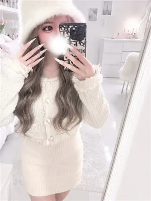 新人ひなみティアラ