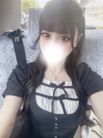 新人やしろティアラ