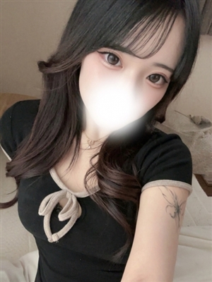 新人ももみティアラ