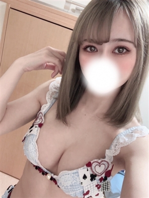 新人えりの/ティアラ