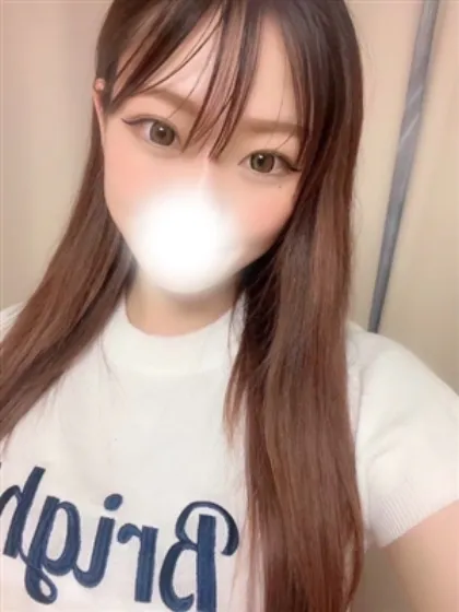 新人めるるティアラ