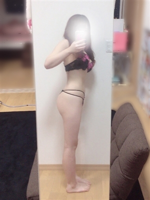 新人さよティアラ