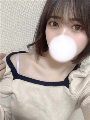 新人みなみティアラ