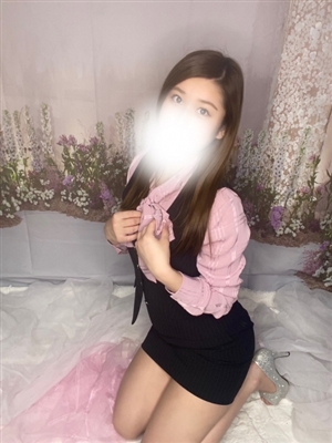 新人しのんティアラ