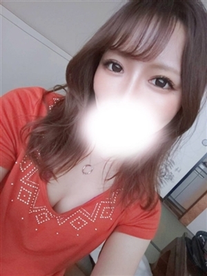 新人なつみティアラ