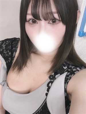 新人りいなティアラ