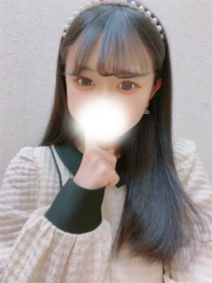 新人まきな/ティアラ