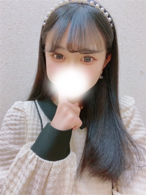 新人まきなティアラ