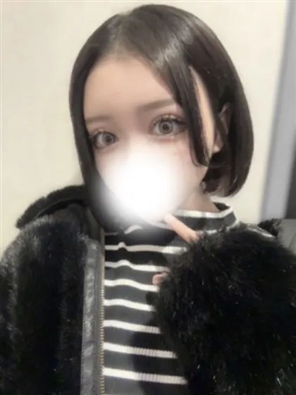 新人れいの/ティアラ