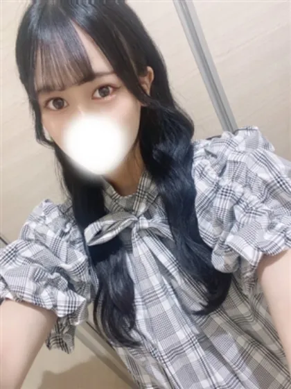 新人さきティアラ