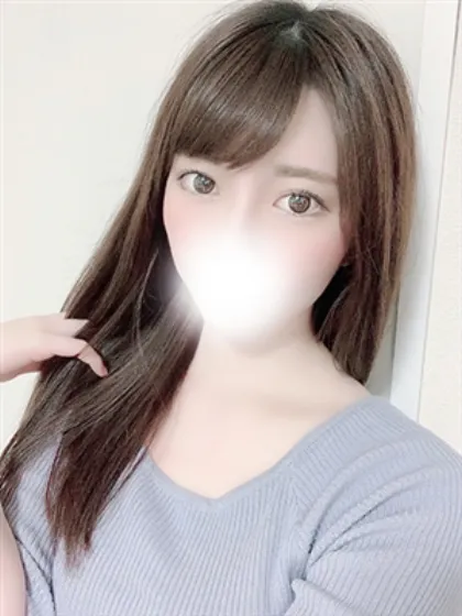 新人ゆうか/ティアラ
