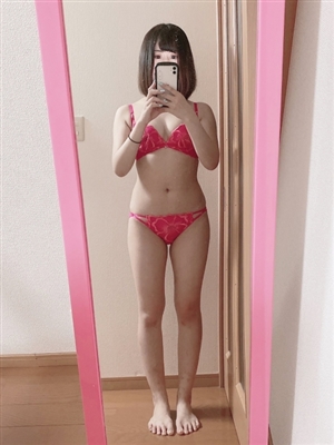 新人ねむティアラ