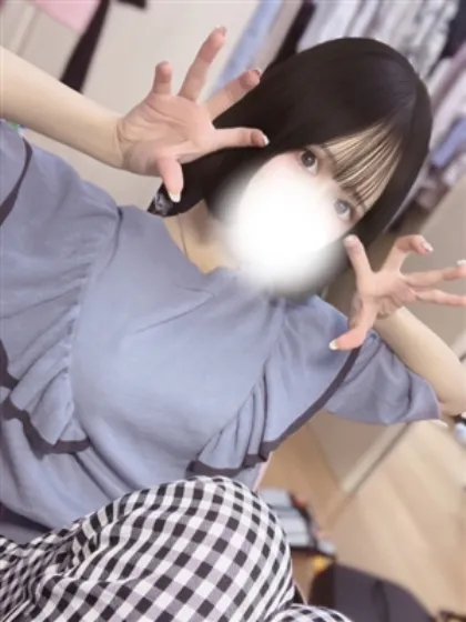 新人もえはティアラ