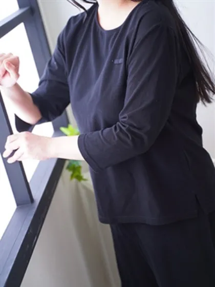 綾瀬鳴巳(あやせ　なるみ)出張回春エステ　ヴェントゥーラ（Ventura）