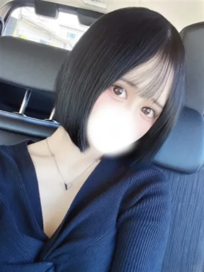 新人えみティアラ
