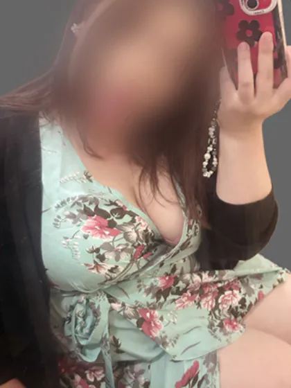 うらら★くじら潮吹き奥様隣の人妻お口で愛して